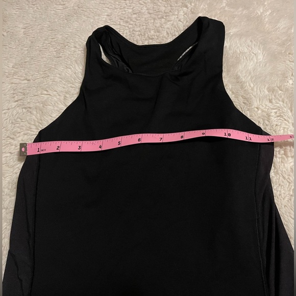 Lululemon Women’s Sz 4 Body Con Tank Top W/ Shelf Bra Black Activewear Mesh Back - Picture 5 of 10